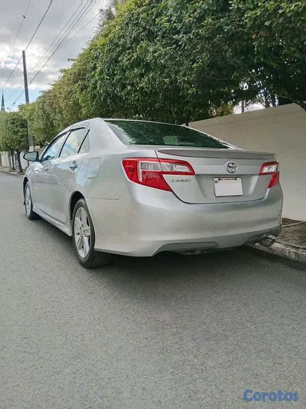 carros - Toyota Camry SE 2013  4