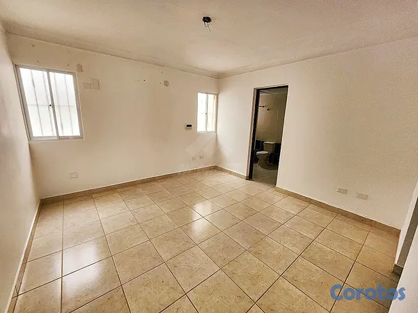 apartamentos - CENTRICO APARTAMENTO SEGUNDO PISO CERROS GURABO ST 4