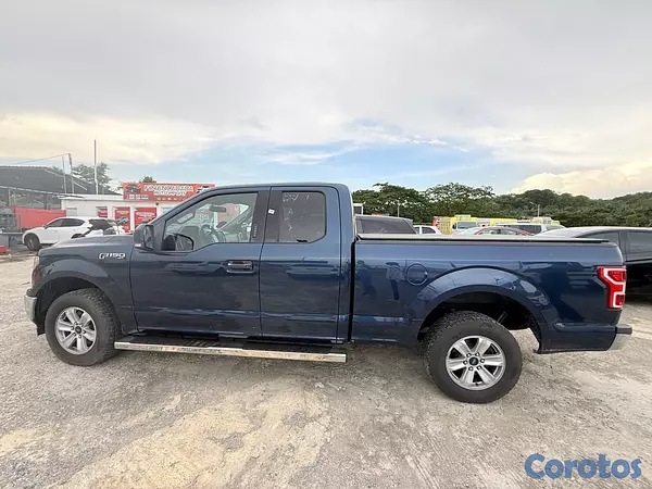 jeepetas y camionetas - Ford F-150 2020 XLT  9