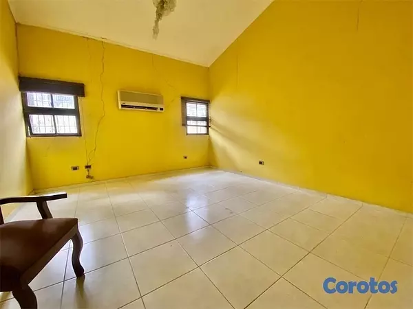 casas - Venta de casa 1000mts cerca del jardín botánico Arroyo Hondo Distrito Nacional 7