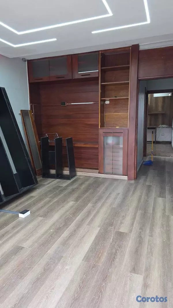 oficinas y locales comerciales - Alquilo local de 100 mts en Av. Rómulo excelente ubicación 3