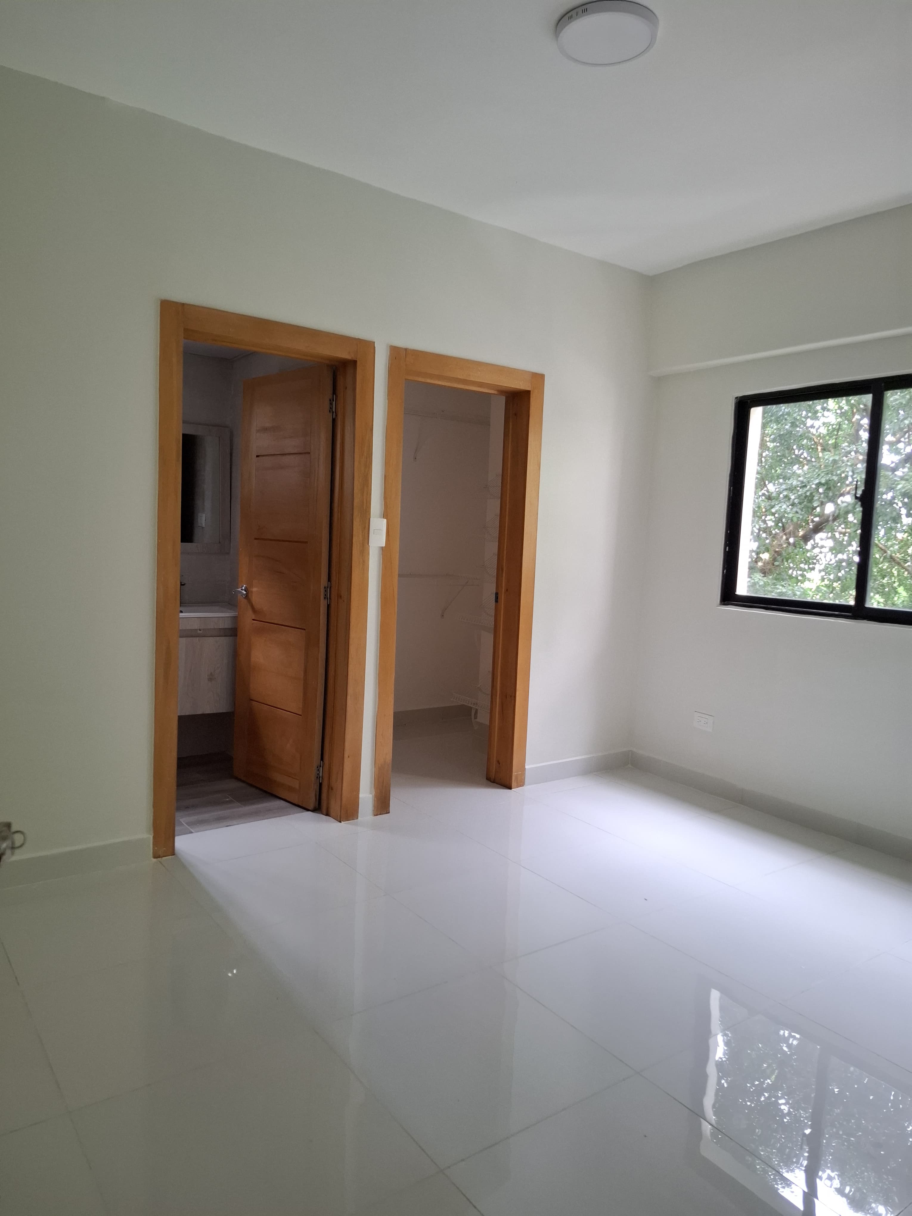 apartamentos - Alquilo apartamento nuevo en el vergel 4to Piso 2