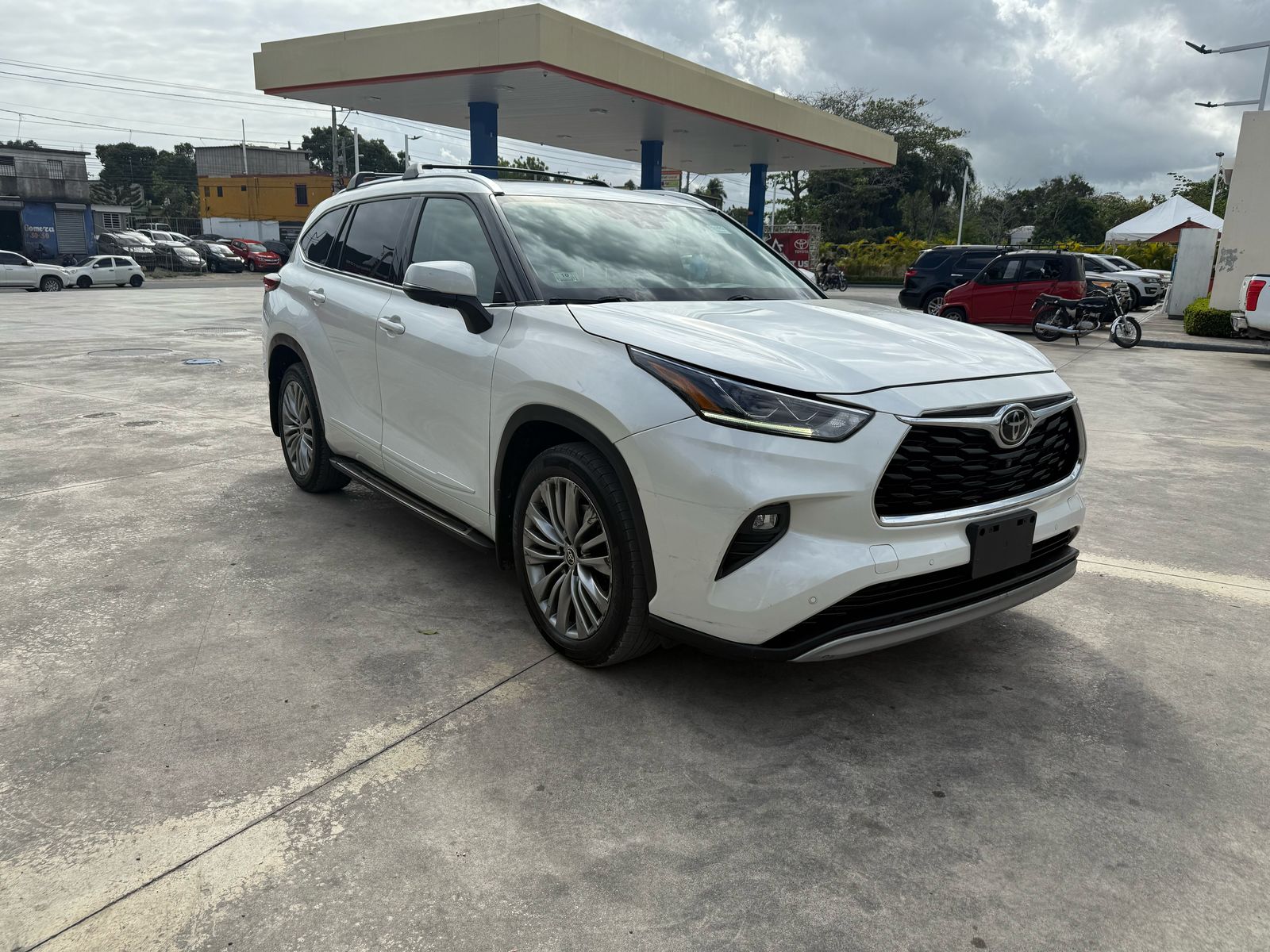 jeepetas y camionetas - Toyota higlander platinum 2021 0