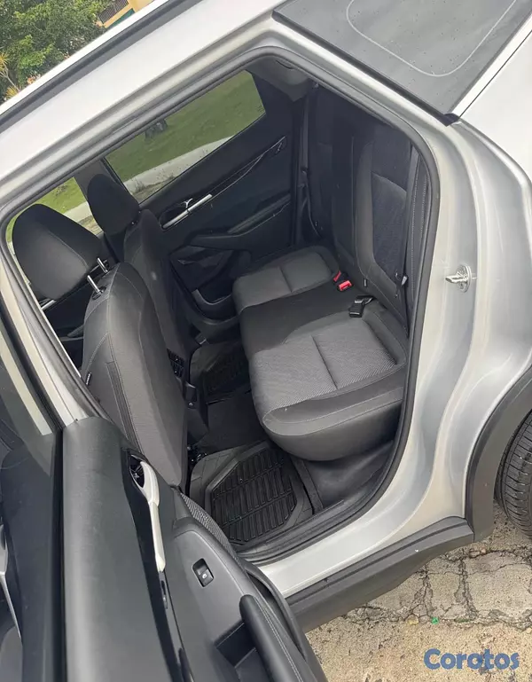 jeepetas y camionetas - Kia Seltos LX 2025 5