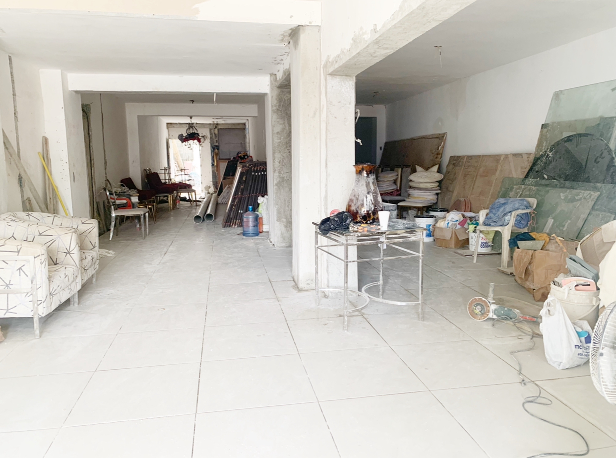 oficinas y locales comerciales - Local comercial en los prados  2