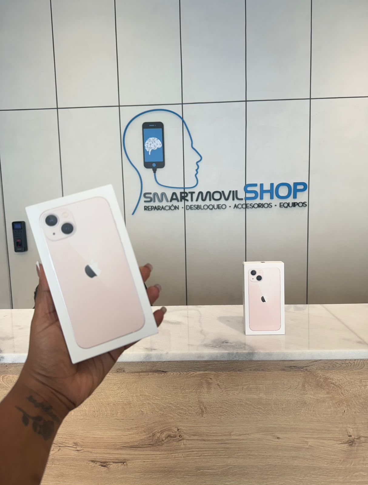 celulares y tabletas - IPHONE 13 N 128GB EN CAJA OFERTA BLACK FRIDAY 