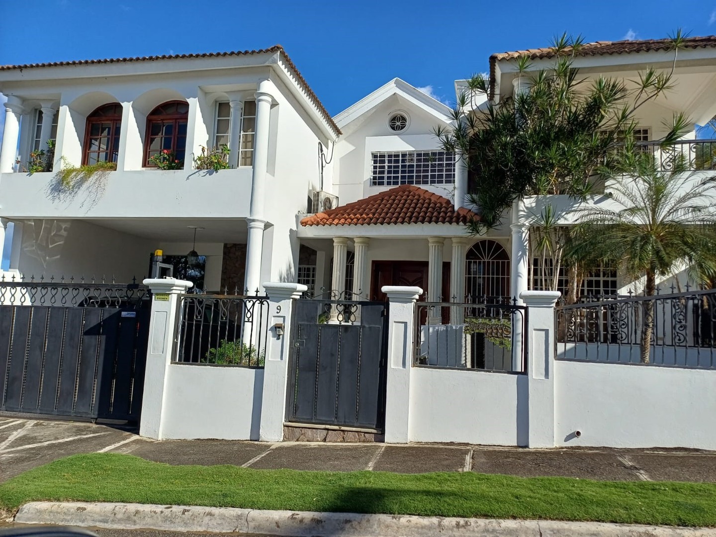 casas - Espaciosa y Acogedora casa en Urbanizacion Thomen  2