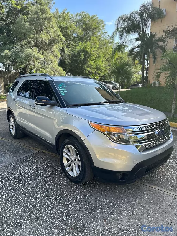 jeepetas y camionetas - FORD EXPLORER XLT 2015 4