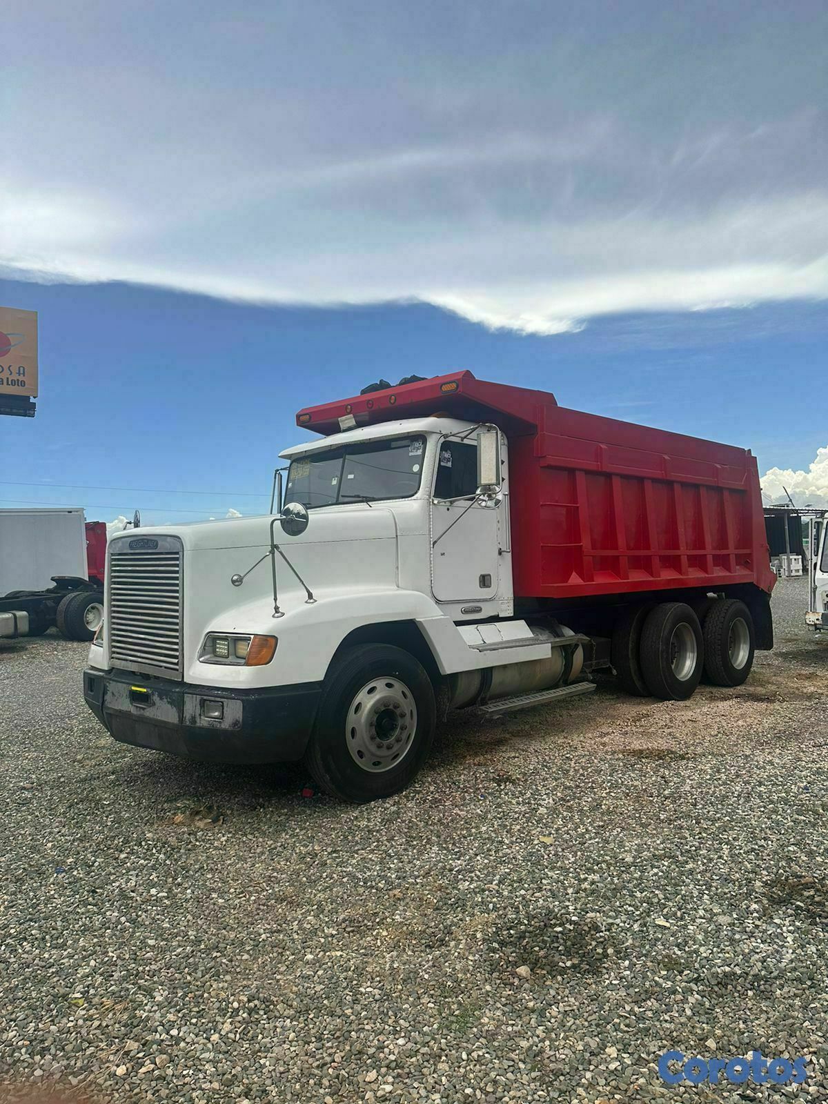 camiones y vehiculos pesados - CAMION FREIGHTLINER 6