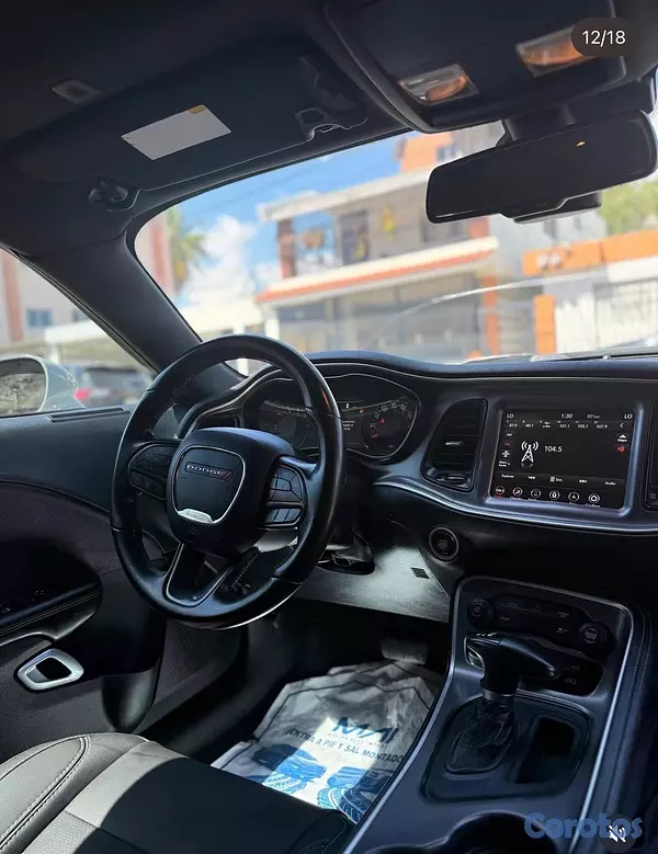 carros - Dodge Challenger SXT 2020 4