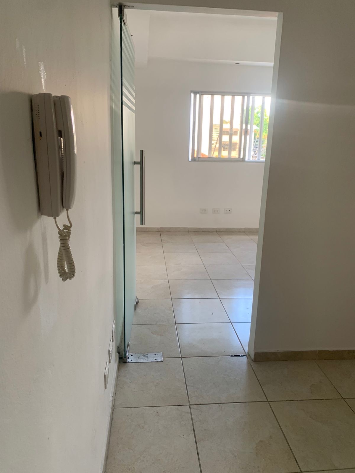 oficinas y locales comerciales - alquiler local en los Prados  2