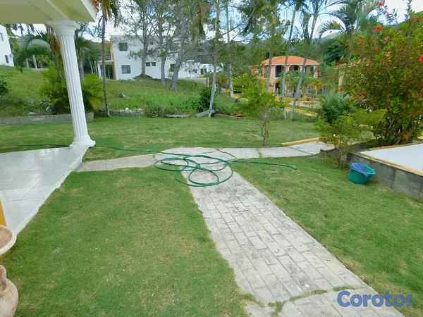 casas vacacionales y villas - Amplia y Hermosa Villa lista para mudarse, de tres habitaciones. 3