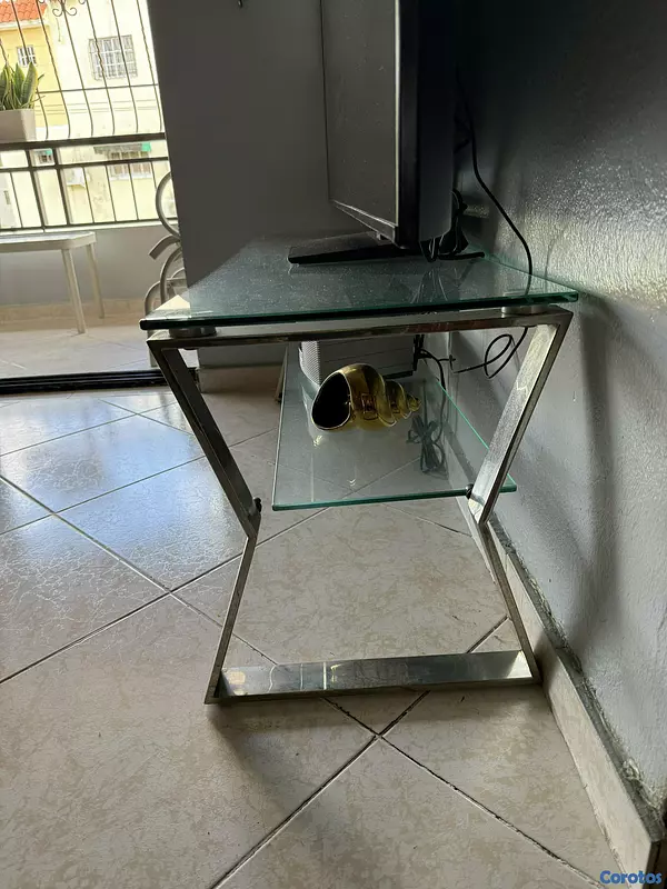 muebles y colchones - Vendo mesa con tope de cristal  4