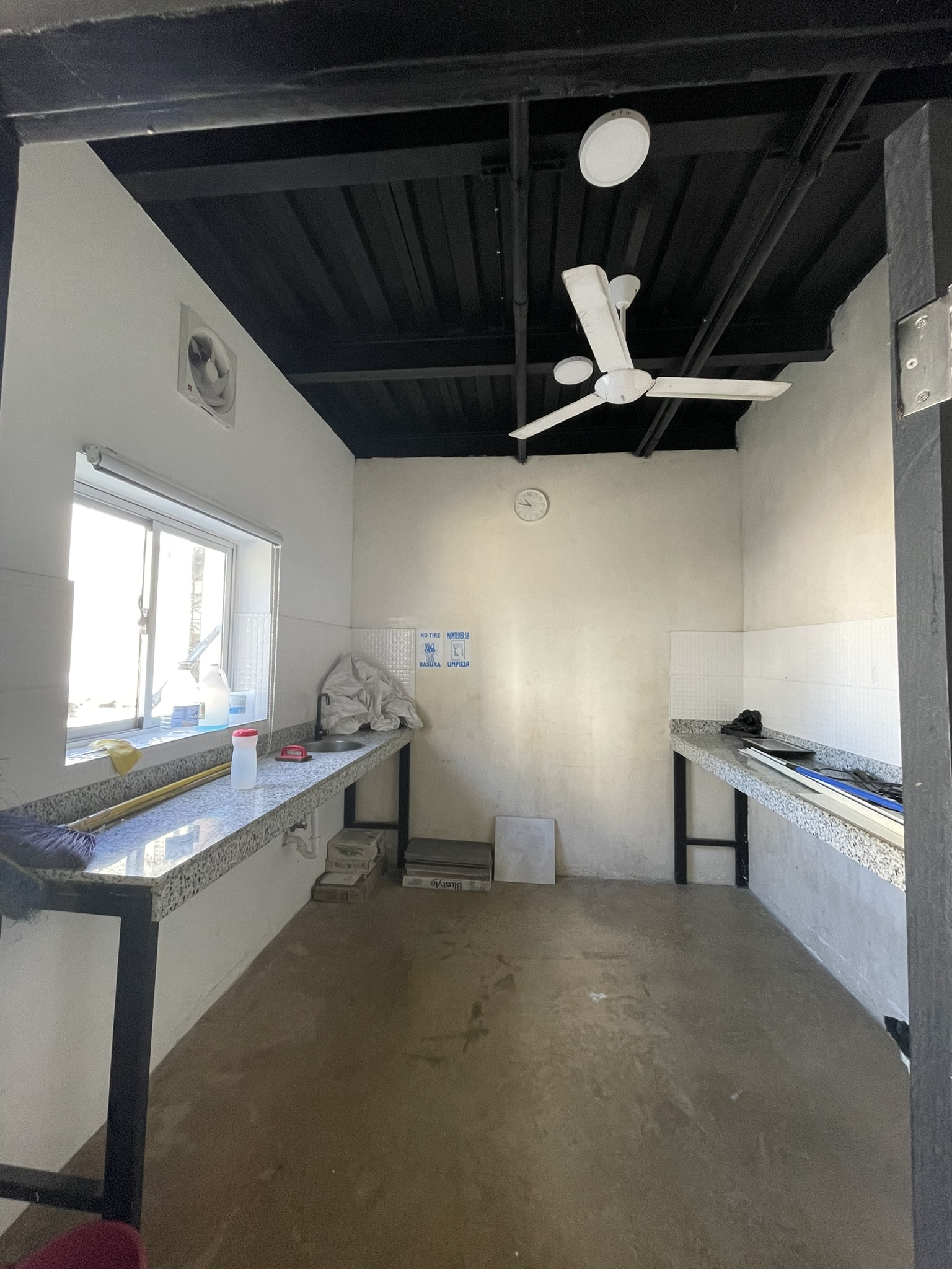 oficinas y locales comerciales - Nave Industrial en Bávaro, Punta Cana Ideal para 2