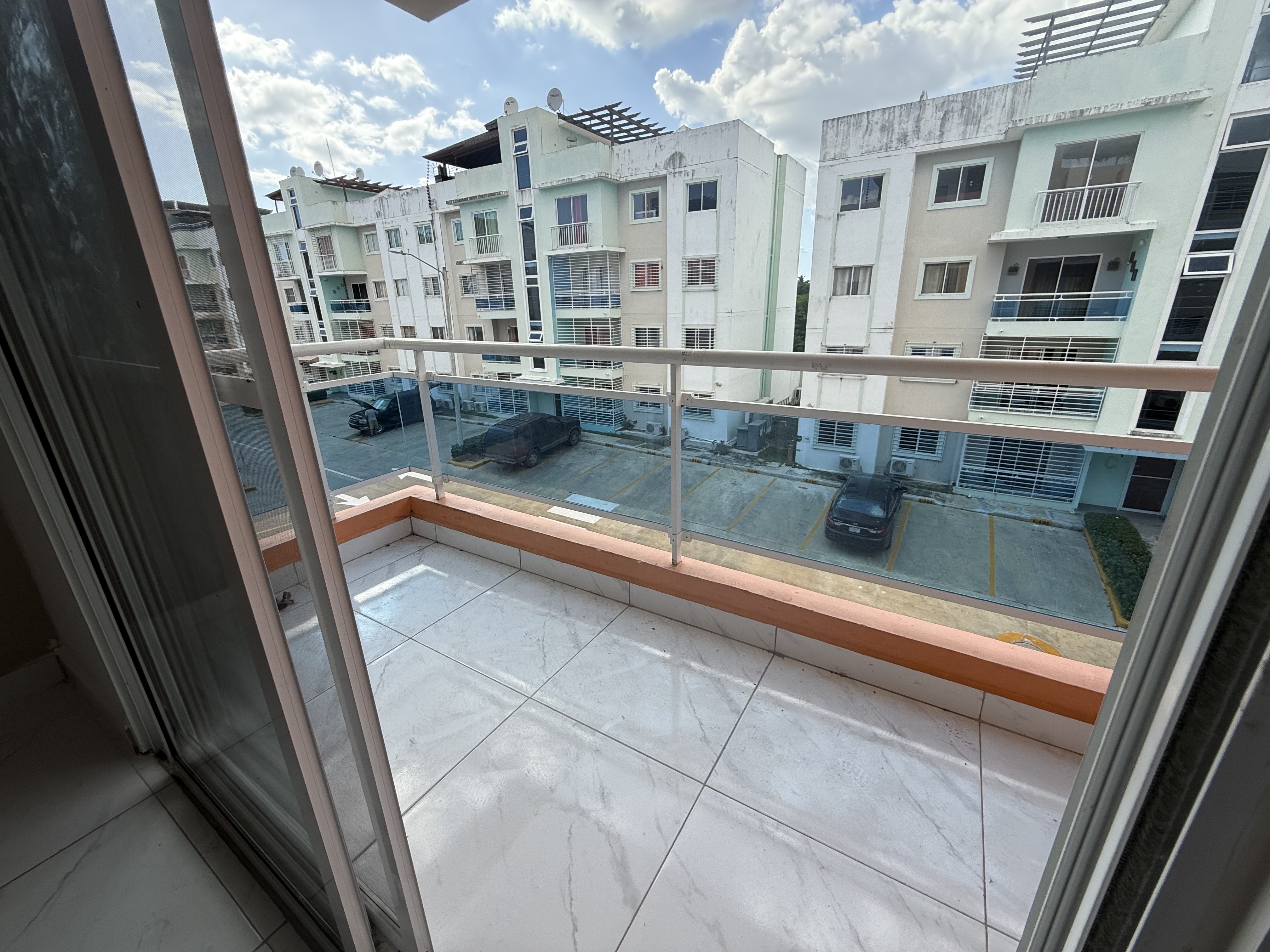 apartamentos - vendo en palma real santiago un tercer nivel  9