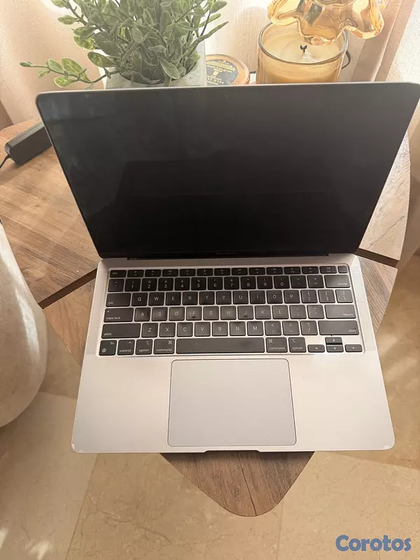 computadoras y laptops - vendo mac book air muy buenas condiciones 2