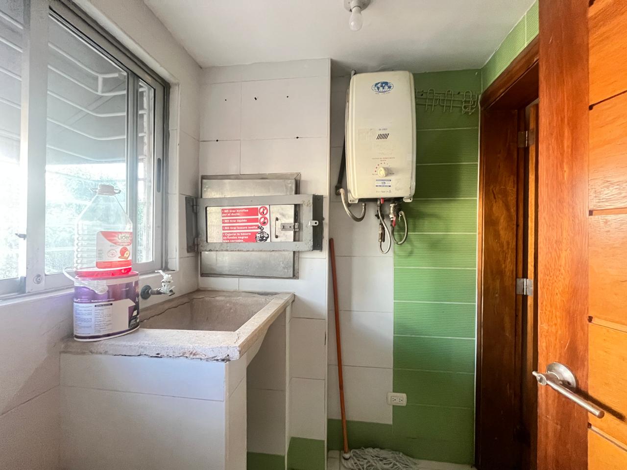 apartamentos - Alquiler de Apartamento en ensanche Paraíso vacio 2