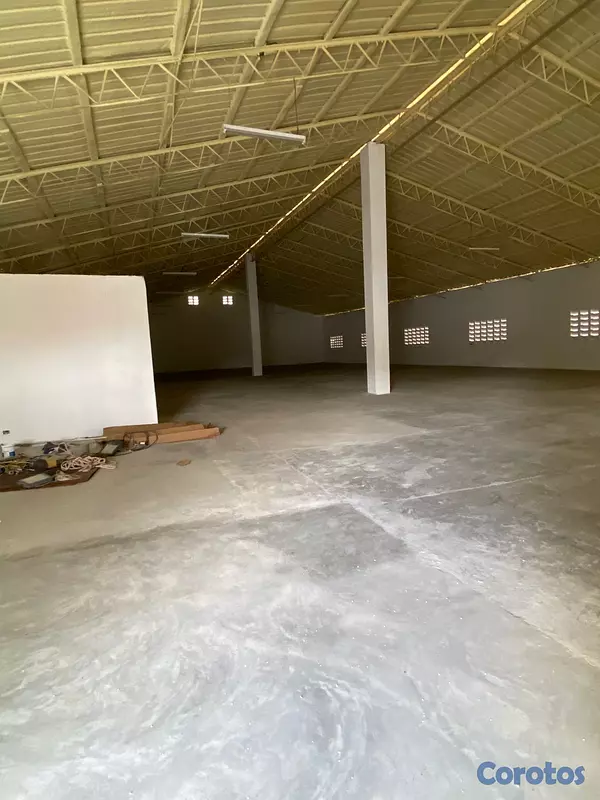 otros inmuebles - Se alquila nave en la Luperón 3