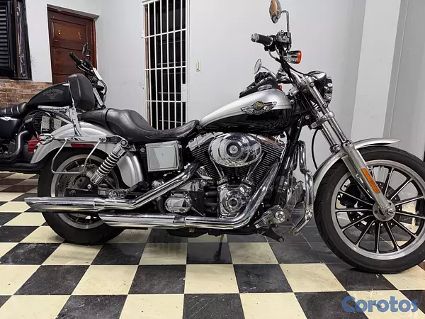 motores y pasolas - Harley Davidson Dyna 100 aniversario  5