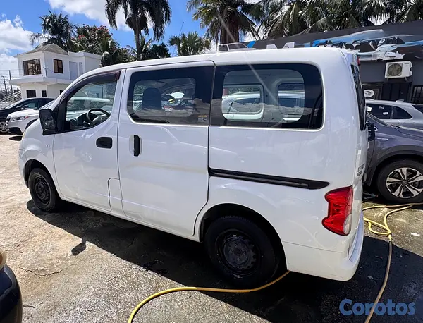 jeepetas y camionetas - Nissan NV200 Vanette 2019
 4