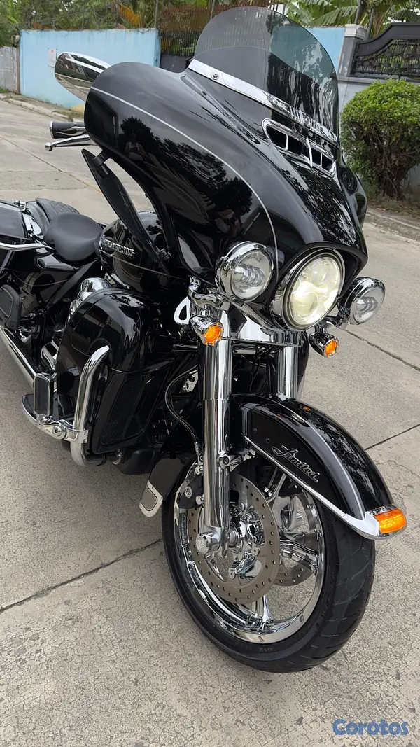 motores y pasolas - Harley Davidson Limited 2014 5