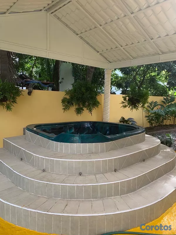 casas - Vendo Amplia Casa en Alameda, Santo Domingo  6