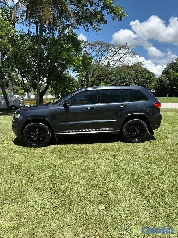 jeepetas y camionetas - JEEP GRAND CHEROKEE OVERLAND 2016 DIESEL 5