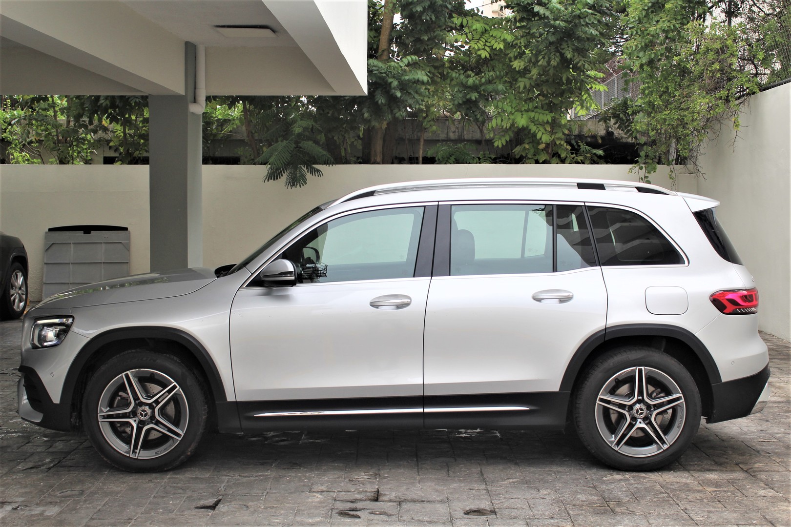 jeepetas y camionetas - Mercedes-Benz Clase GLB 200 AMG 2020 4
