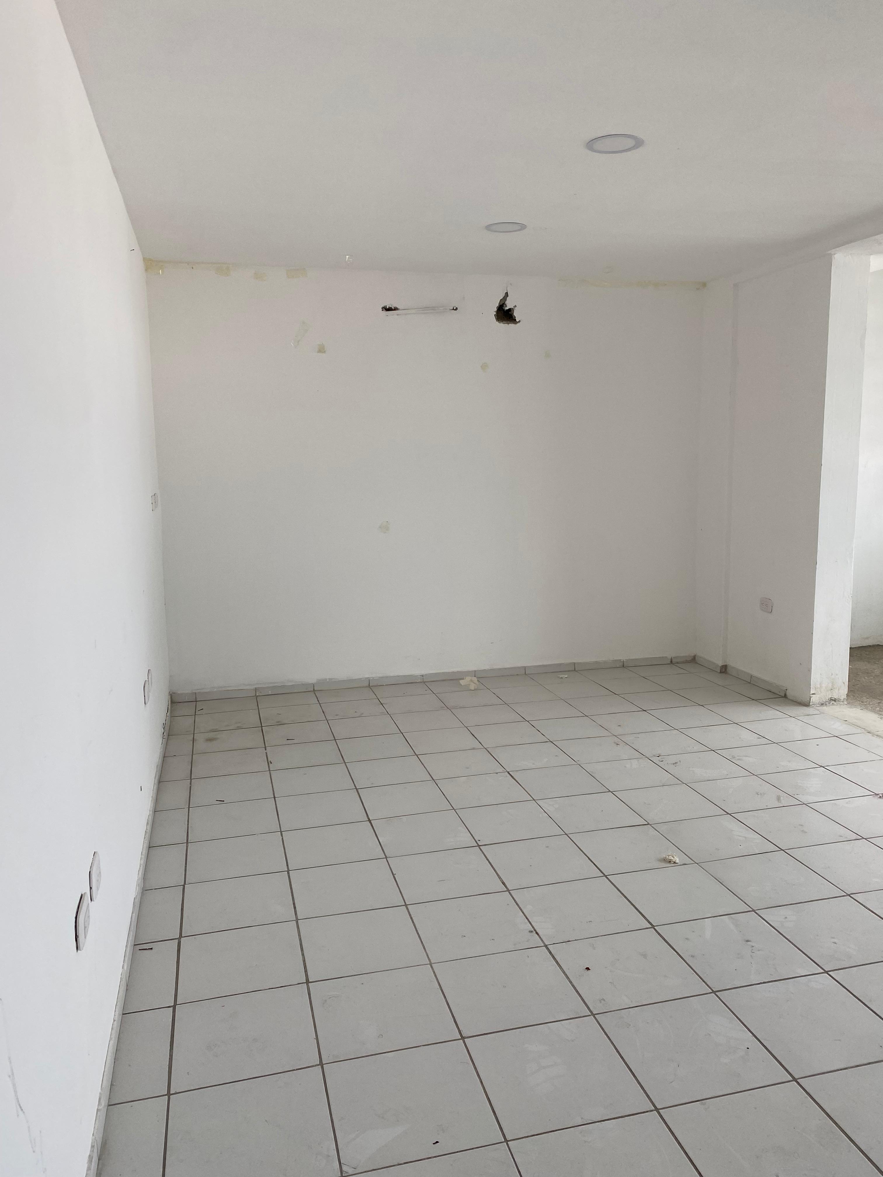oficinas y locales comerciales - Local Comercial 3er Nivel en Plaza Centrica  2