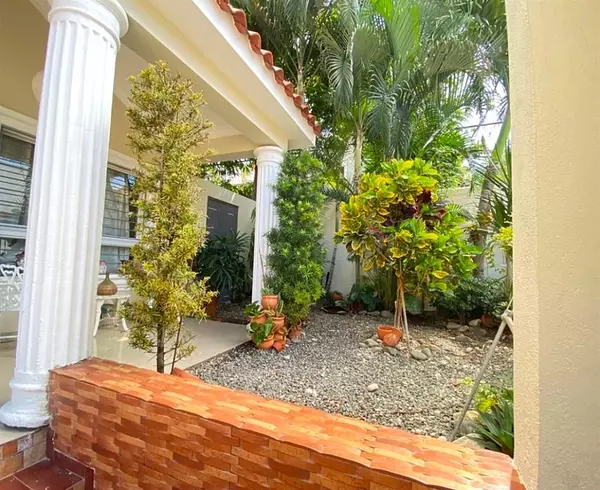 casas - LOS CERROS DE ARROYO lll HERMOSA CASA 2 NIVELES  7