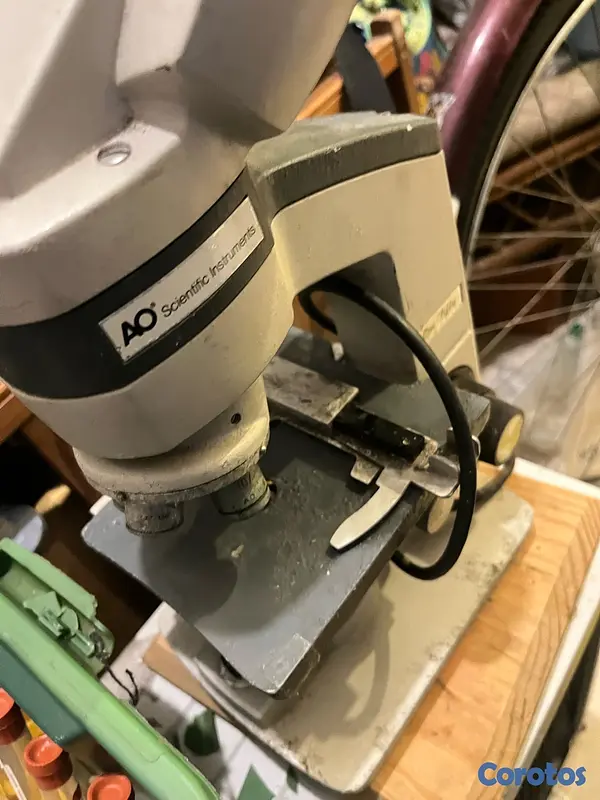 equipos profesionales - Microscopio 3
