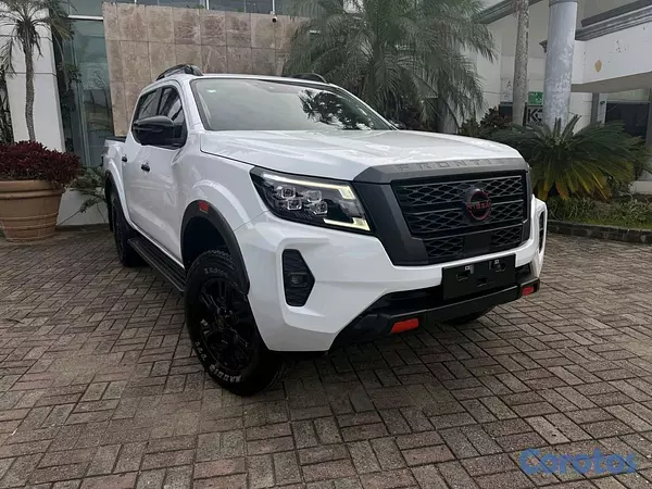jeepetas y camionetas - Nissan frontier pro x 2024 9