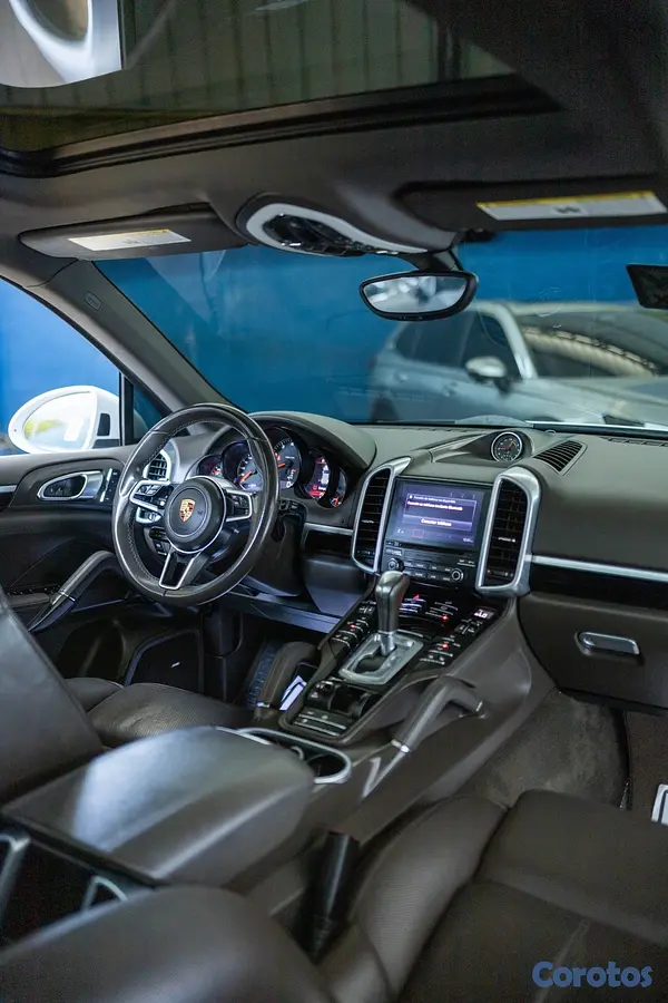 jeepetas y camionetas - Porsche Cayenne Platinum 2017 Clean Carfax 9
