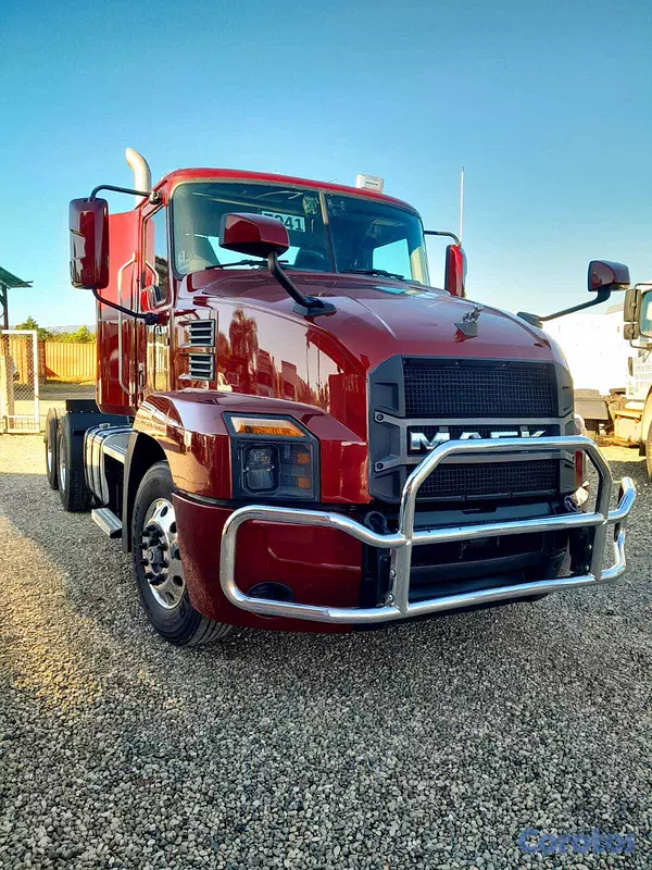 camiones y vehiculos pesados - Mack Anthem año 2019 1