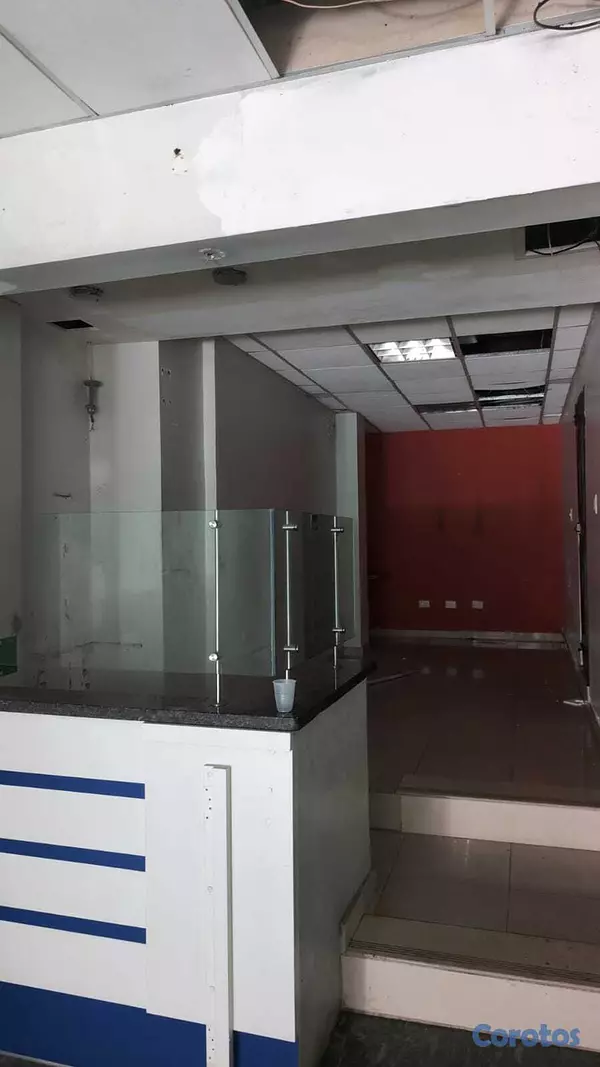 oficinas y locales comerciales - Alquiler Local Ubicado en la Avenida Francia, Gazc 2