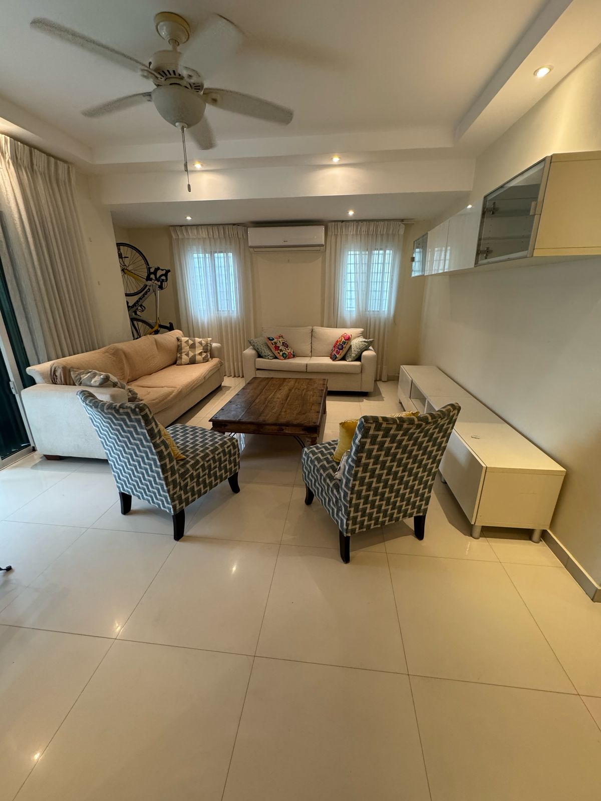 apartamentos - Alquiló con línea blanca Mirador Norte 2do nivel c 1
