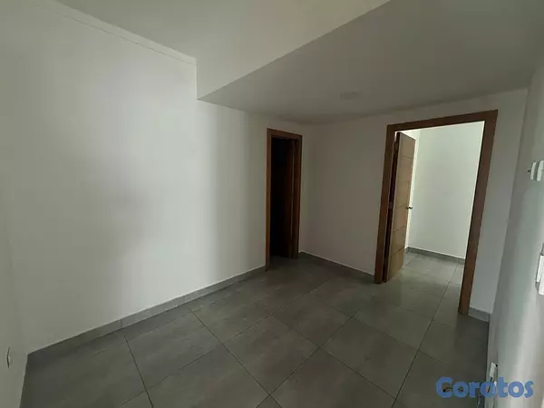 apartamentos - vendo en el millón pis 4 tres habitaciones 2.5 baños dos parqueo balcón servicio 9