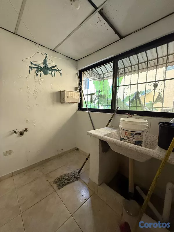 apartamentos - venta Apto  de independencia / segundo piso con balcón RD 9,700,000 4