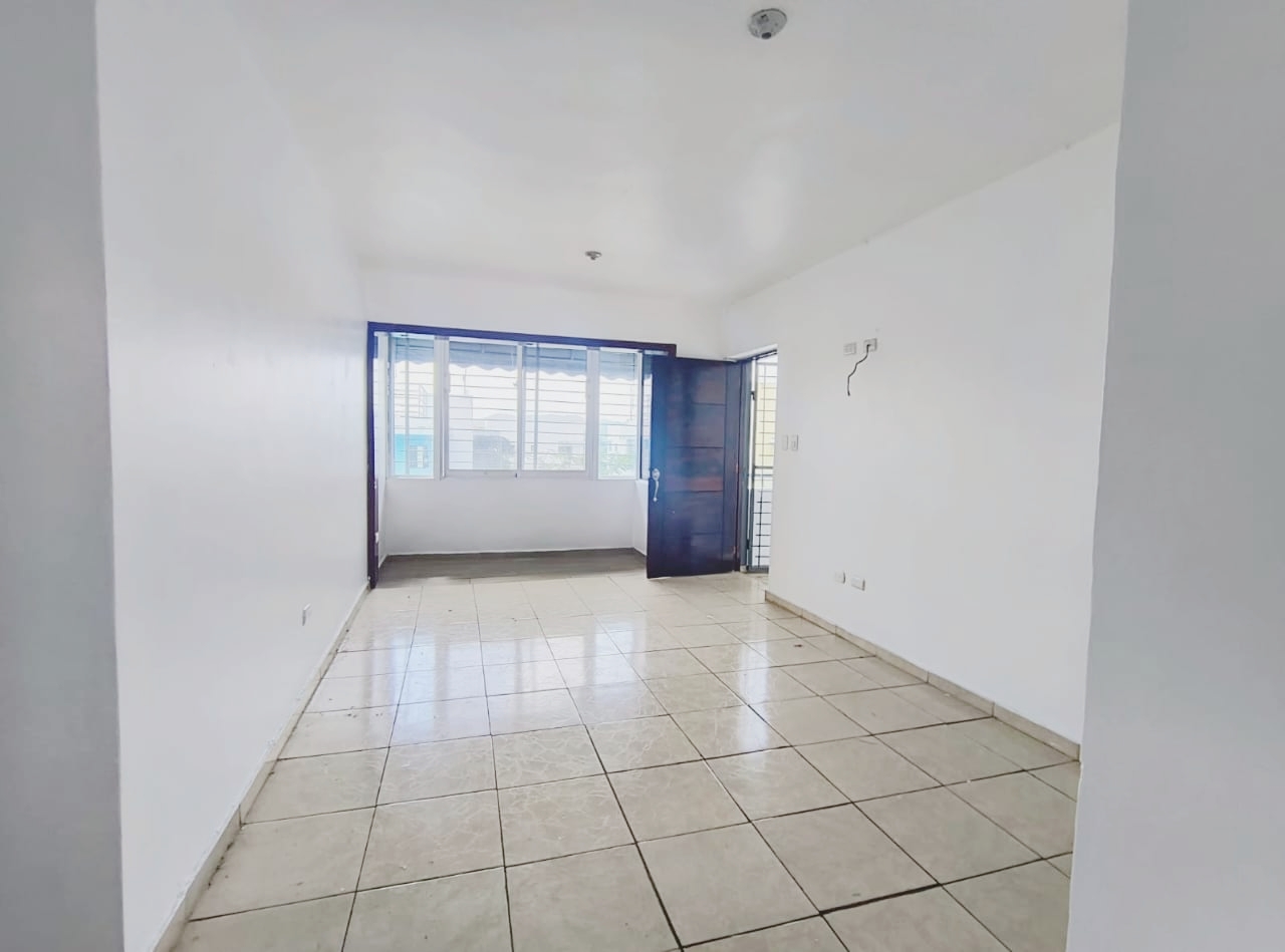 apartamentos - Se Vende Apartamento próximo a la Av. Yapur Dumit (Cuarto Nivel) de 85 mts. 