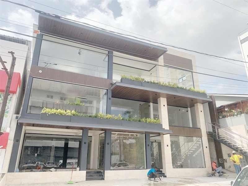 oficinas y locales comerciales - Locales en primer y segundo nivel 2