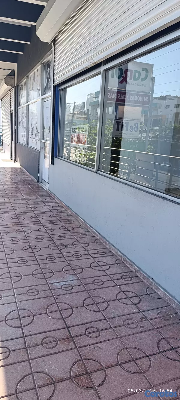 apartamentos - Plaza comercial excelente para Oficina o negocio, varios parqueos, 130 mts . 2