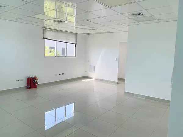 oficinas y locales comerciales - Local corporativo en los Prados 6