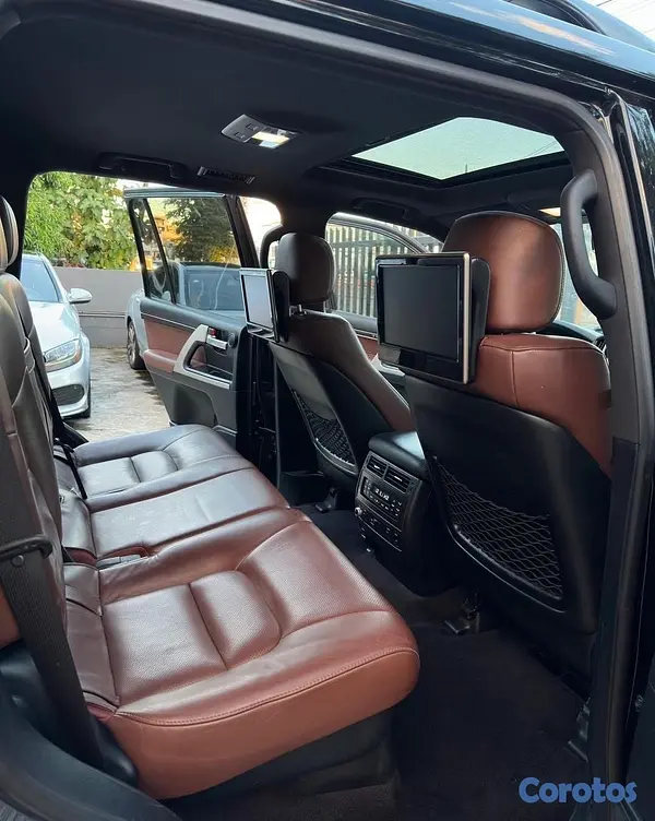 jeepetas y camionetas - TOYOTA LAND CRUISER VXR 2017 9