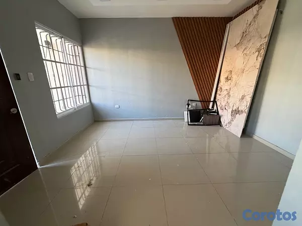 casas - vendo casa de dos niveles Independencia tres habitaciones 2.5 baños marquesina  4
