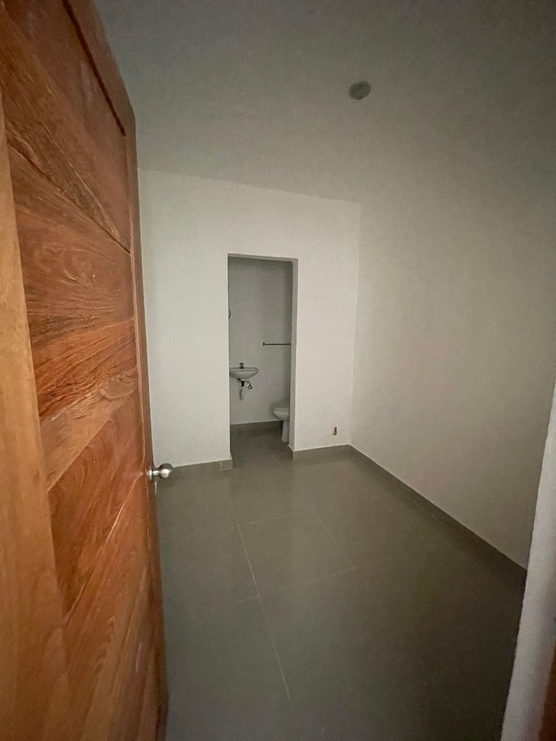 apartamentos - Vendo en Los Restauradores.-
Apartamento de lujo:
3er.nivel 
146 mts2 + 30 mts2
 8