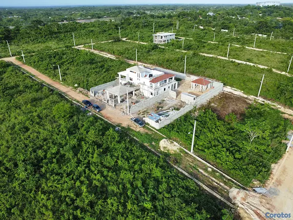solares y terrenos - Solares financiados en la Avenida Ecológica, con titulo y calles asfaltadas 7