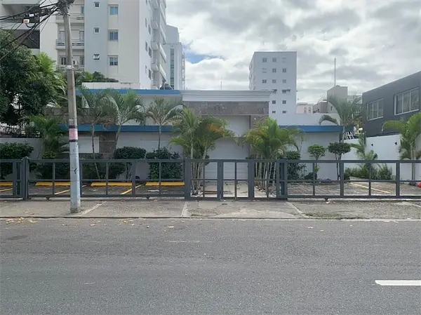 oficinas y locales comerciales - Propiedad comercial céntrica en Naco 3