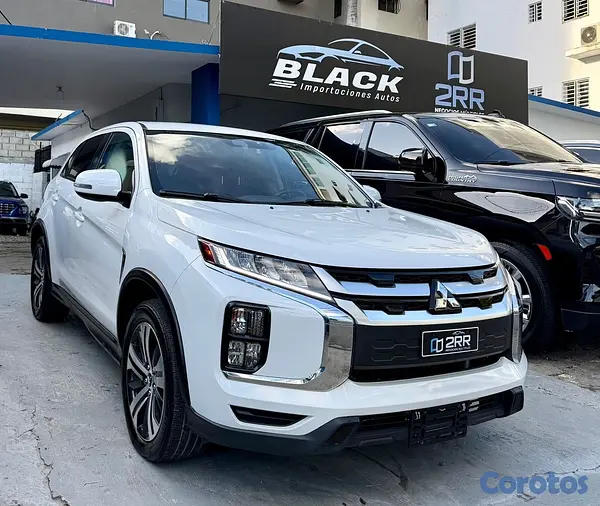 jeepetas y camionetas - Mitsubishi Outlander SE 2020 4