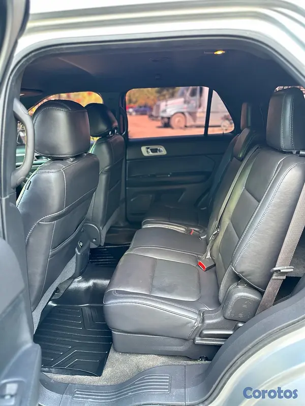 jeepetas y camionetas - FORD EXPLORER XLT 2015 8