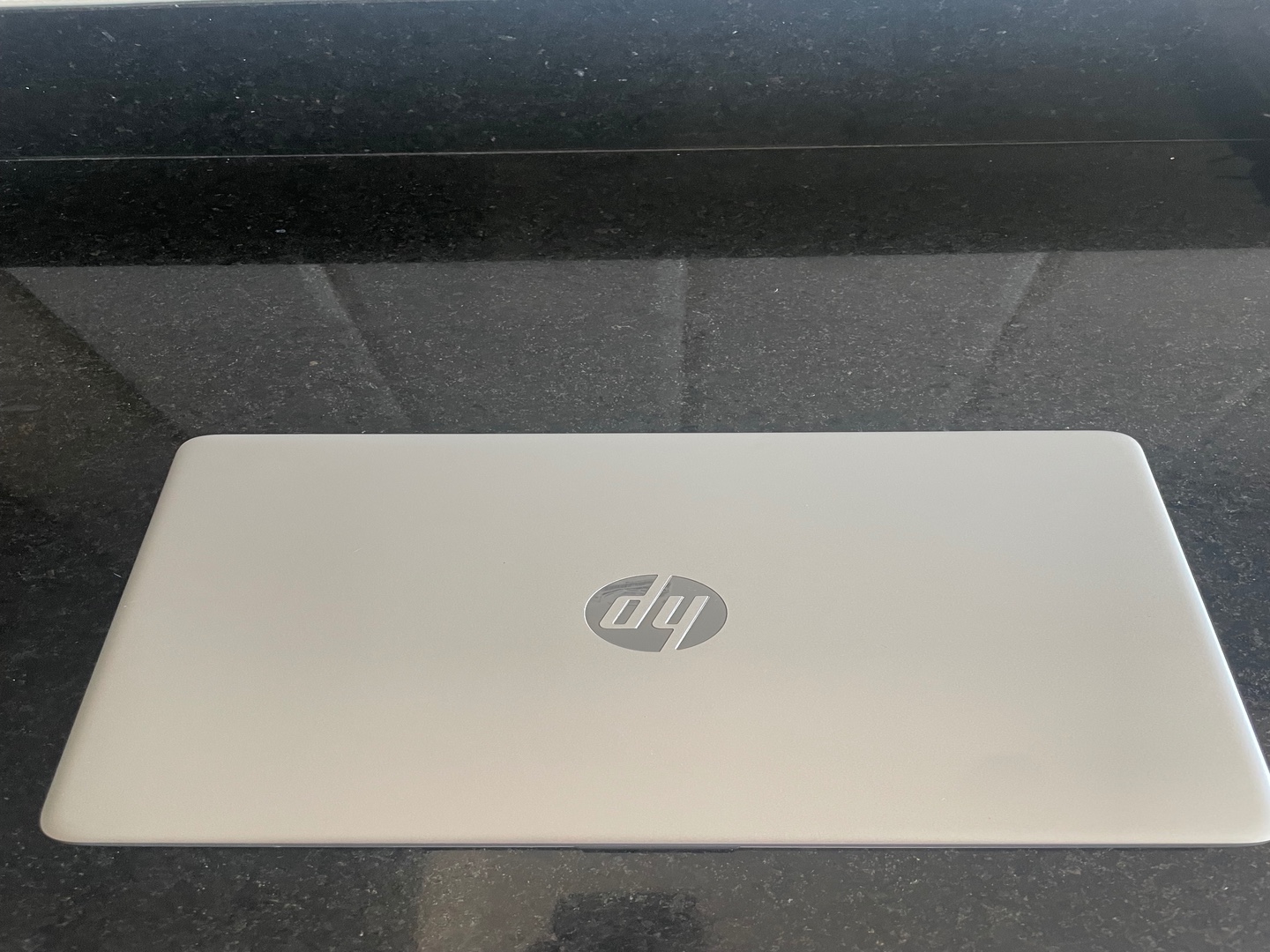 computadoras y laptops - VENDO LAPTOP HP 14